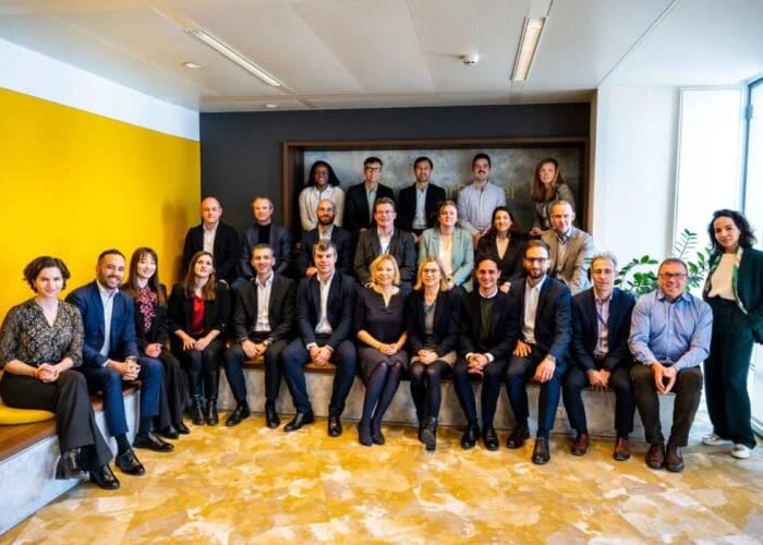 HoloSolis sichert sich über 220 Mio. € für den Bau einer der größten Solar-Gigafabriken Europas