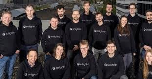 Enlightra sichert sich 15 Mio. USD für die Entwicklung energieeffizienter optischer Verbindungen in KI-Rechenzentren