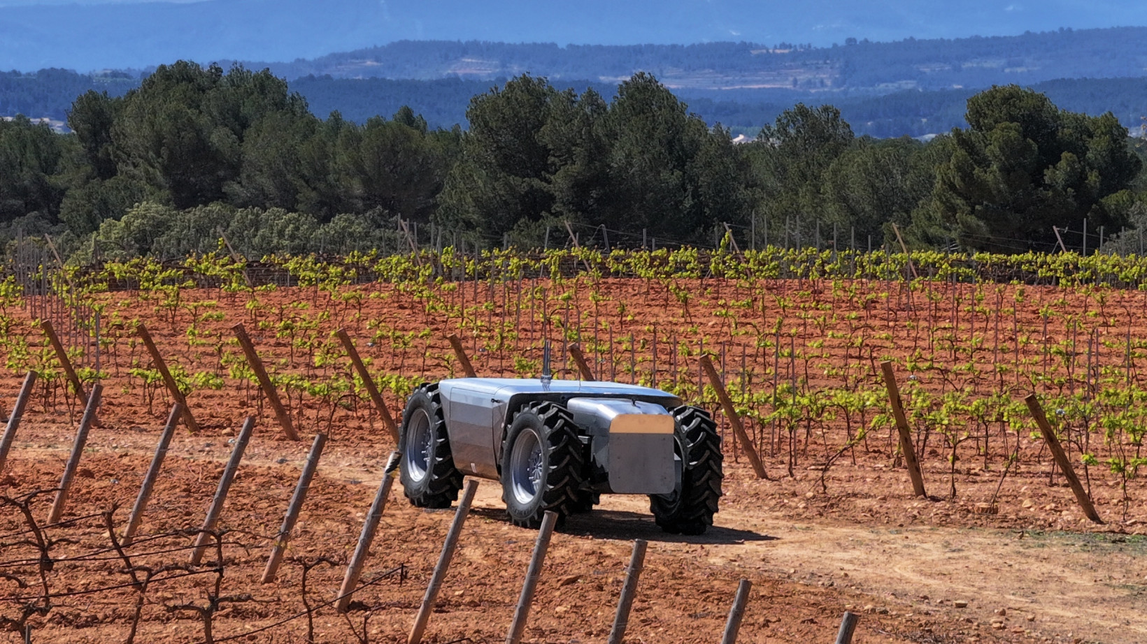 Voltrac sichert sich 2 Mio. € für autonome Traktorplattform